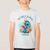 Schulkind 2026 Niedlicher Babydrache blau orange Tri-Blend Shirt (Vorderseite)