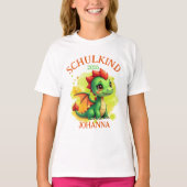 Schulkind 2026 Niedlicher Babydrache orange grün T-Shirt (Vorderseite)