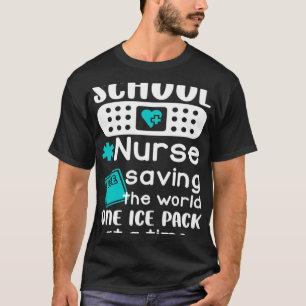 Schulkinder, die das World One Ice Pack auf einem T-Shirt