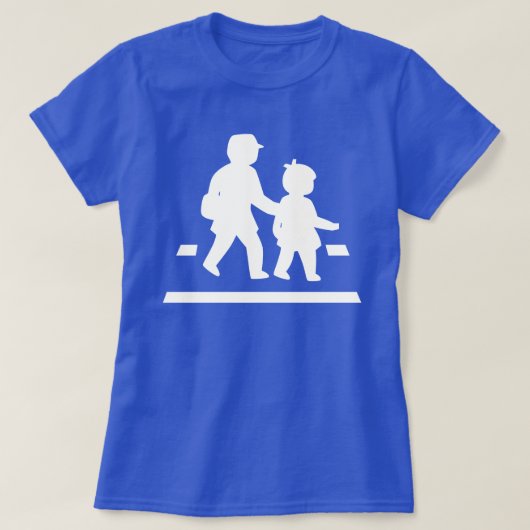 Schulkinder überqueren >> Japanisches Verkehrszeic T-Shirt (Design vorne)