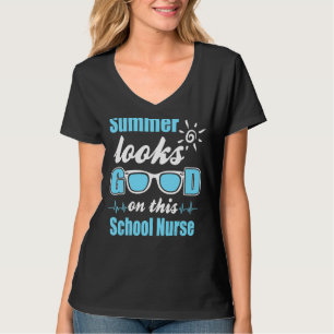 Schulkrankenpfleger Leben Sommerurlaub Pri T-Shirt