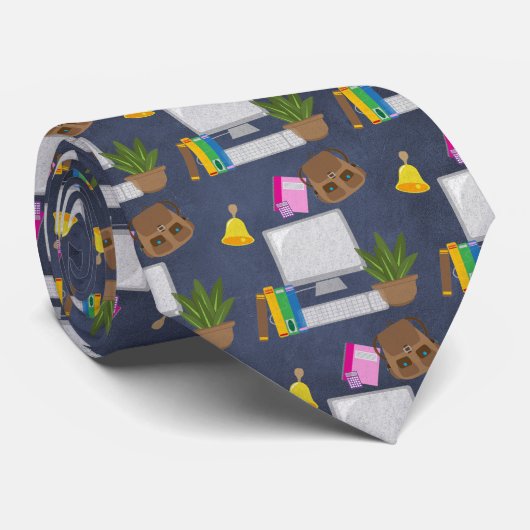 Schulmuster Krawatte (Gerollt)