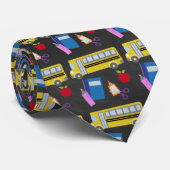 Schulmuster Krawatte (Gerollt)