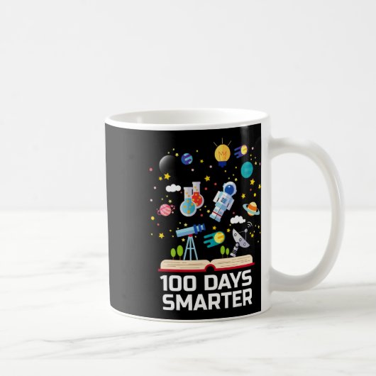 Schultag 100 Tage intelligenter Bücher Platz über Kaffeetasse (Rechts)