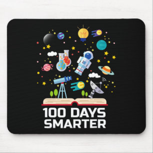 Schultag 100 Tage intelligenter Bücher Platz über Mousepad