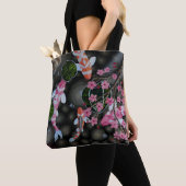 Schulter-Tasche mit Koi und Blüten Tasche (Von Nahem)