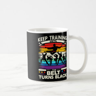 Schulung behalten, bis der Gürtel zu Black Karate Kaffeetasse