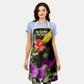 Schürze mit Blume und Schmetterling (Getragen)