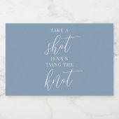 Schuss, sie bindet den Knoten Bachelorette Alkoholflaschenetikett (Einzelnes Label)