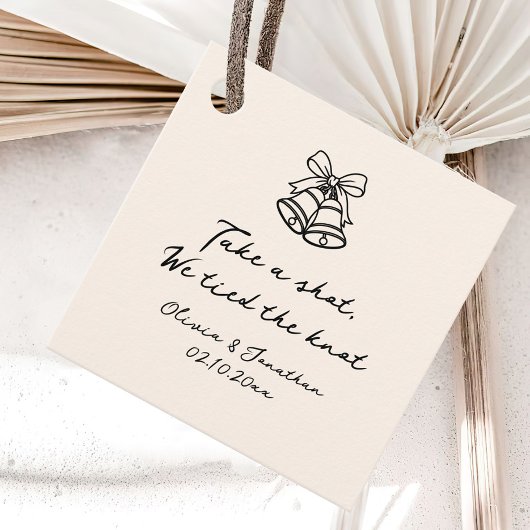 Schuss Wir binden die handgezeichnete Hochzeit der Geschenkanhänger