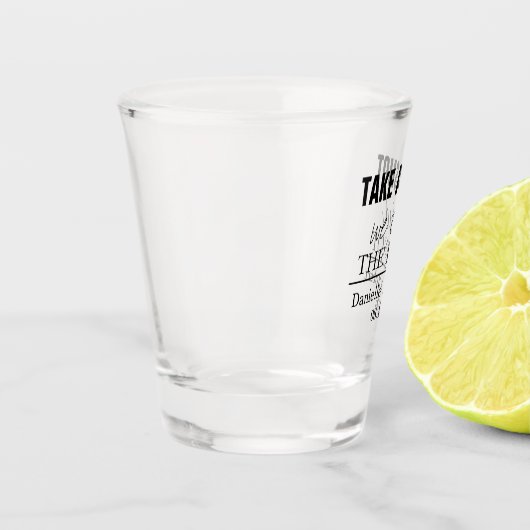 Schuss, wir ticken den Knoten - Gewohnte Hochzeit Schnapsglas (Links)