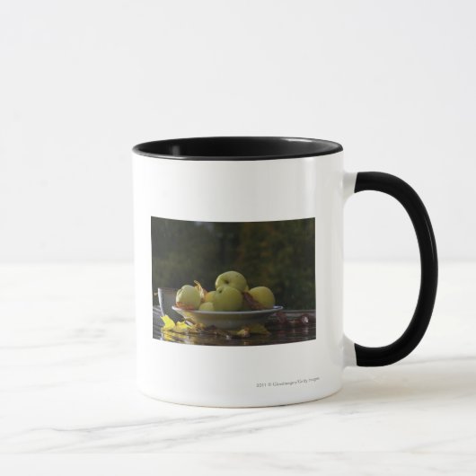 Schüssel Äpfel und Blätter Tasse (Rechts)