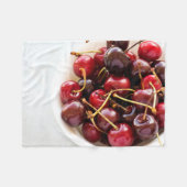 Schüssel mit Kirschen Fleecedecke (Vorderseite (Horizontal))