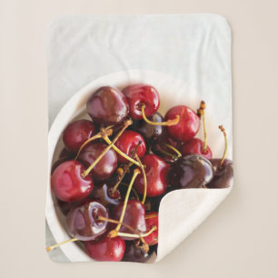 Schüssel mit Kirschen Sherpadecke