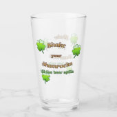 Schütteln Sie Ihre Kleeblätter, bis das Bier versc Glas (Vorderseite)