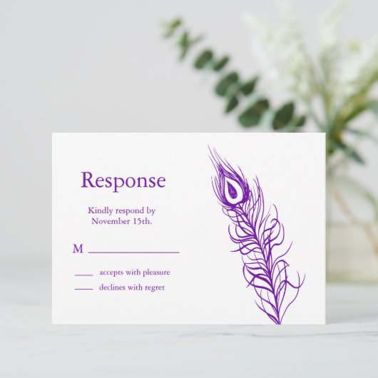 Schütteln Sie Ihren Schwanz Feathers UAWG (violett RSVP Karte (Stehend Vorderseite)