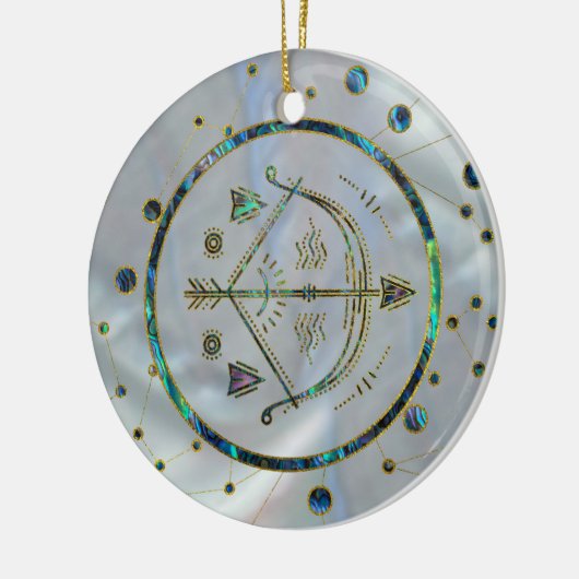 Schütze-Tierkreis-Goldohrschnecke auf Keramik Ornament (Links)