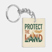 "Schützen Sie das Land" mit Feather Schlüsselanhänger (Vorderseite links)