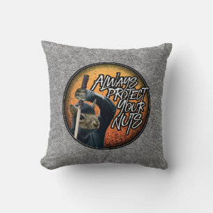 Schützen Sie immer Ihre Nüsse - lustiges Ninja-Eic Kissen