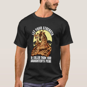 Schützender Giraffen-Vater für Tochter zum Vaterta T-Shirt
