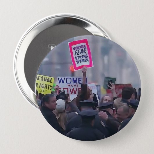 Schwache Männer fürchten einen starken Frauenknopf Button (Vorne & Hinten)