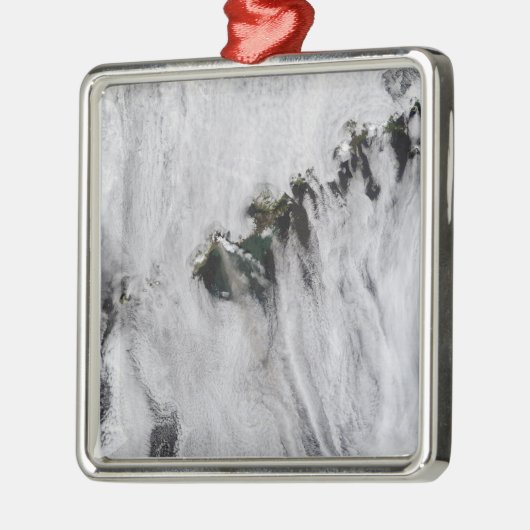 Schwaden aus dem Okmok-Vulkan, Aleusien Silbernes Ornament (Links)