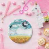 Schwalben, die über Weizenfeld fliegen Pappteller (Party)