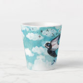 Schwalben fliegen über bewölktem Himmel Milchtasse (Vorderseite)