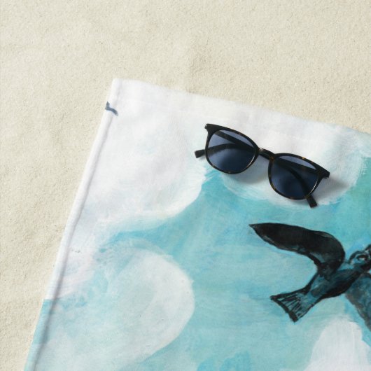 Schwalben fliegen über bewölktem Himmel Strandtuch (Beispiel)