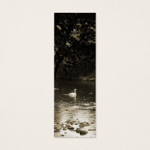 Schwan auf dem Fluss-Lesezeichen