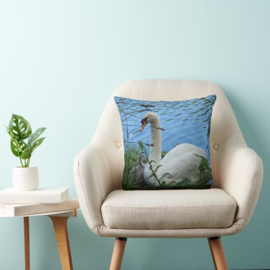 Schwan-Nest-Mutterschwan-und Cygnet-Baby See Kissen (Stuhl )