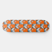 Schwan-Vögel Musterdesign auf Orange Skateboard (Horizontal)