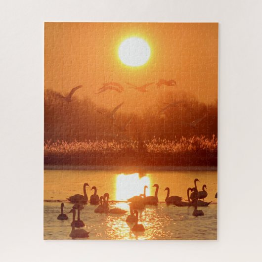 Schwäne am See bei Sonnenuntergang Puzzle (Vertikal)