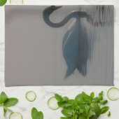 Schwäne am See Geschirrtuch (Gefaltet)