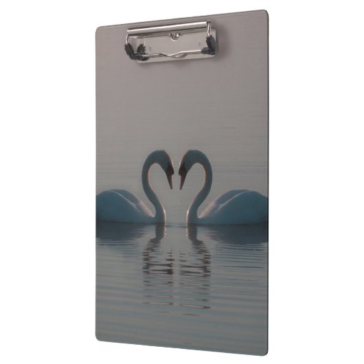 Schwäne am See Klemmbrett (Links)