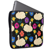 Schwäne, Blume, handgezeichnet schwarzer Hintergru Laptopschutzhülle (Vorne Rechts)