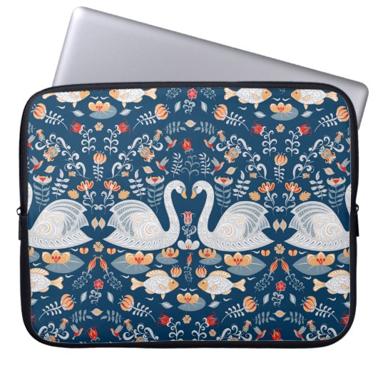 Schwäne, Fische, Blume, Volksmuster. Laptopschutzhülle (Vorderseite)