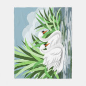 Schwäne im Wasser Fleecedecke (Vorderseite)