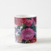 Schwäne und Chrysanthemen 2005 Kaffeetasse (Mittel)