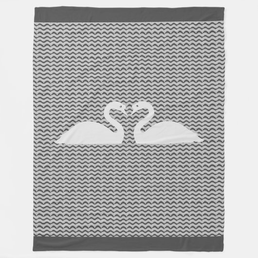 Schwäne und Wellen Fleecedecke (Vorderseite)
