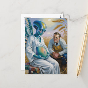 Schwangere Alien mit Flügeln in der WildField Surr Postkarte