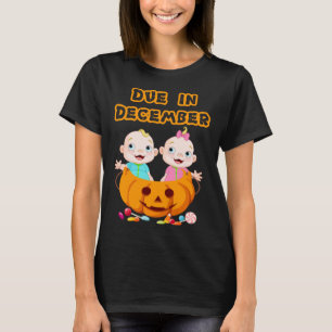 Schwangere mit Twins, die im Dezember Halloween Wo T-Shirt