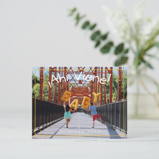 Schwangerschaftsankündigung auf Spanisch Ankündigungspostkarte (Stehend Vorderseite)