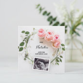 Schwangerschaftsankündigung Rosa Blumenkarte Ankündigung (Stehend Vorderseite)