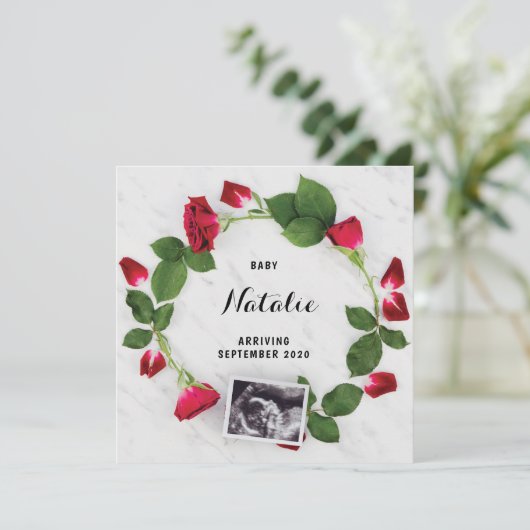 Schwangerschaftsankündigung Rote Rose Blumenkarton Ankündigung (Stehend Vorderseite)