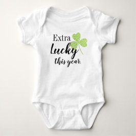 Schwangerschaftsmitteilungsheiliges patricks baby strampler