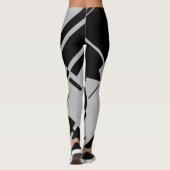 Schwarz auf silbergrauen, geometrischen Formen Leggings (Rückseite)