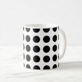 Schwarz auf weiße große horizontale Polka-Punkte Kaffeetasse (VorderseiteRechts)