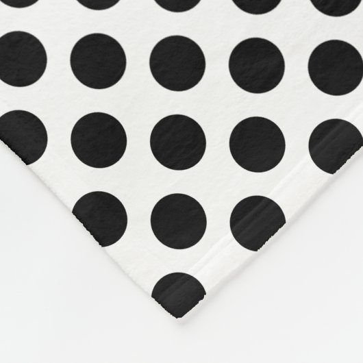 Schwarz auf weißem Medium Polka Dots Fleecedecke (Ecke)