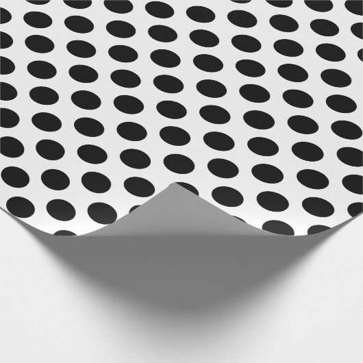 Schwarz auf weißem Medium Polka Dots Geschenkpapier (Ecke)
